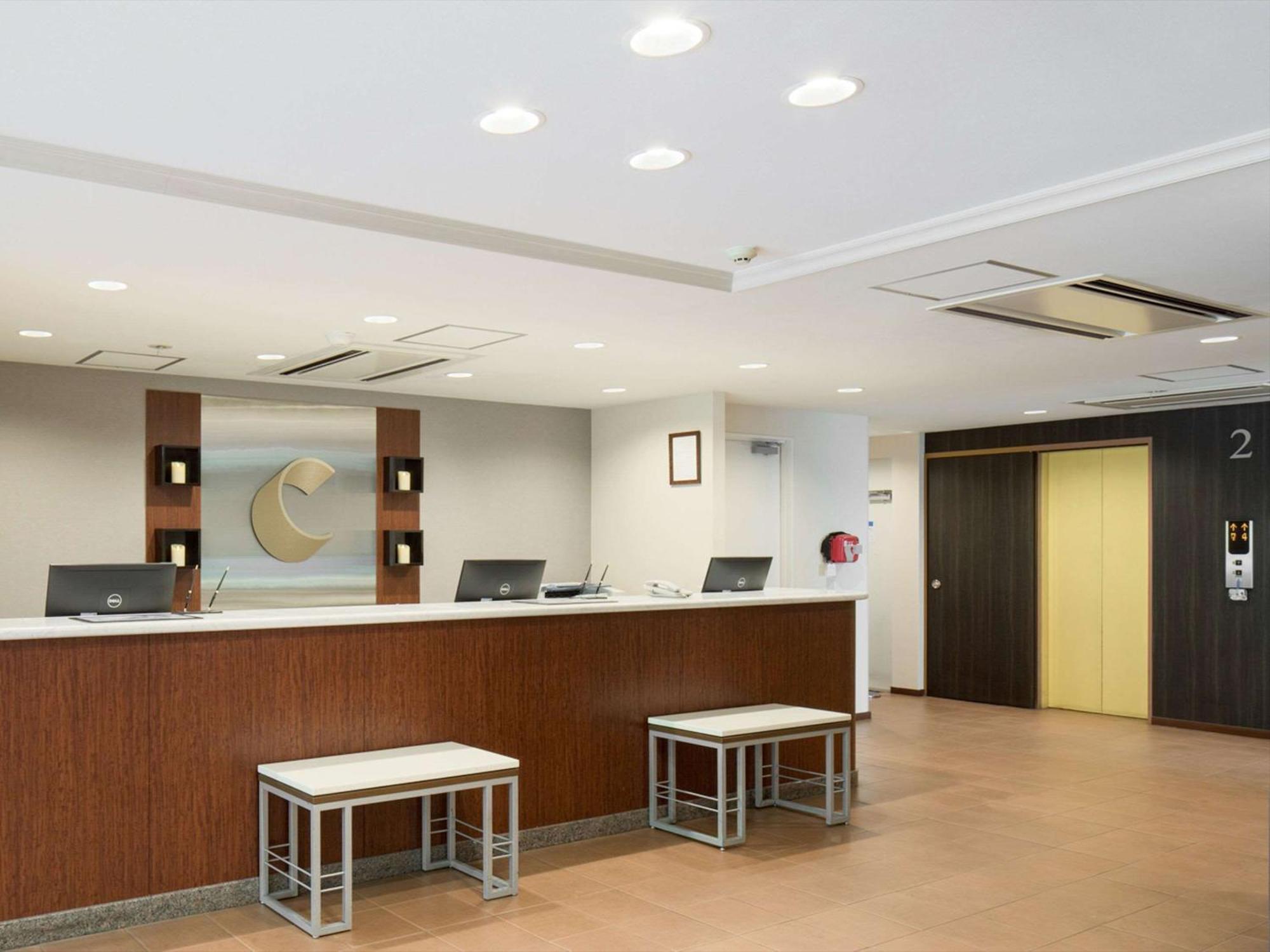 Comfort Hotel Нарита Экстерьер фото